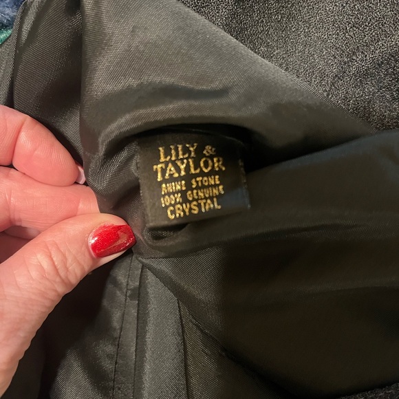 Lily & Taylor Women's Black Blazer with Fox Fur Cuffs - Picture 7 of 11